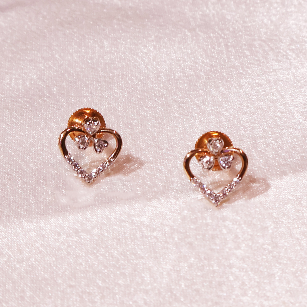 DIAMOND STUD